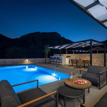 Zen Club Luxury Villa *