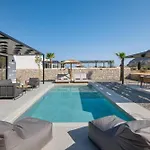 Zen Club Luxury Villa *